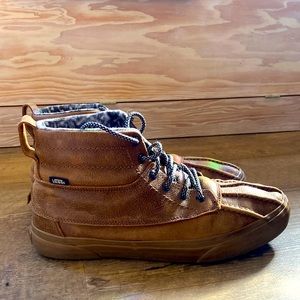 Mens Waterproof winter Vans size 11.0